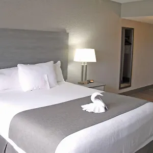 2* Hotel Ramada By Wyndham Yellowhead Nw